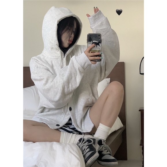 Áo khoác hoodie có mũ cài cúc xám nhạt basic form rộng oversize Yannie