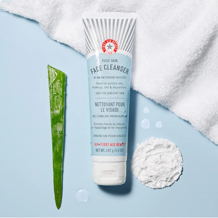 FIRST AID BEAUTY 🌿 Sữa rửa mặt cho da nhạy cảm FAB Pure Skin Face Cleanser