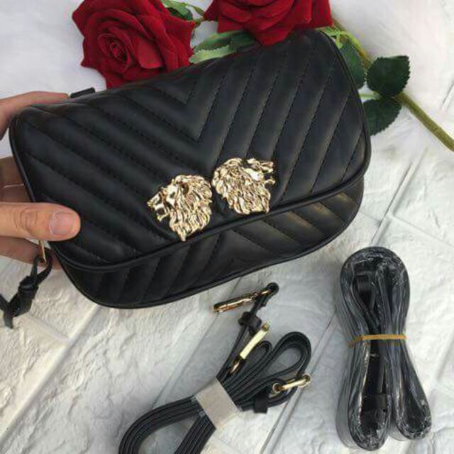 zara sư tử mang được 3 kiểu nha