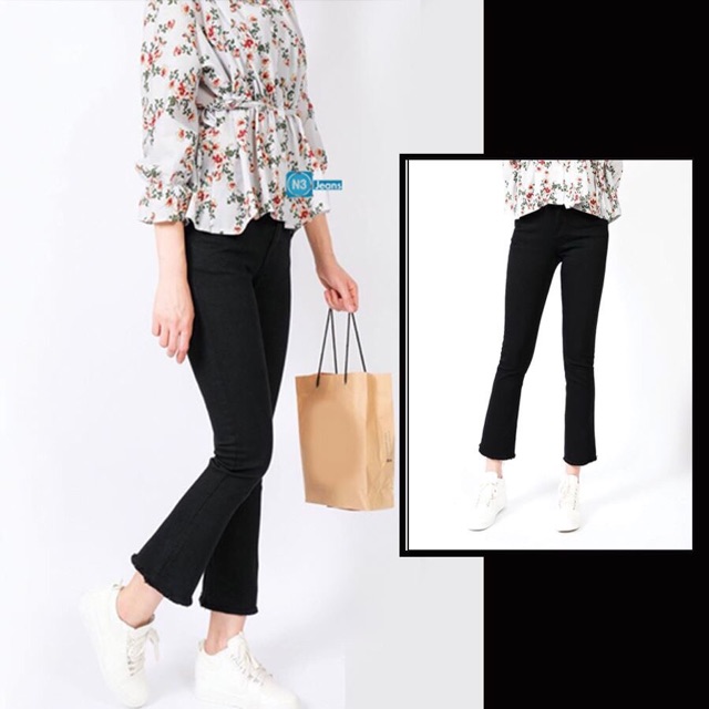 Quần jean nữ rách gối hót hít | BigBuy360 - bigbuy360.vn