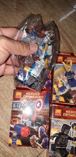 Lắp ráp 1 hộp lắp ráp LegoHeroes Gathering 34042