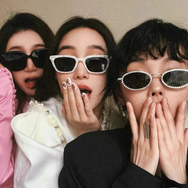 Kính Mát Gọng Oval Kim Loại Đính Đá Phong Cách Hiphop Thời Trang Hàn Quốc