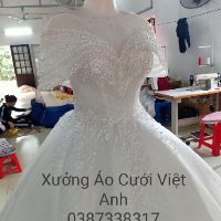 Váy cưới tùng vi tính