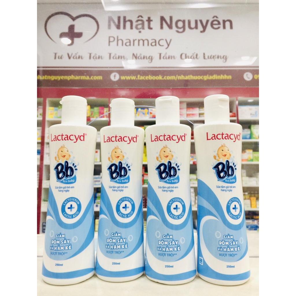 Sữa tắm gội trẻ em Lactacyd BB