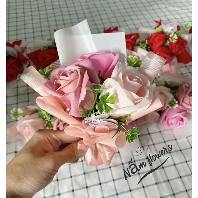 Bó hoa sáp 3 bông siêu mini dùng tặng kèm theo hộp quà