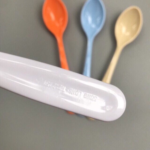 Thìa nhựa Song Long cán dài cho bé ăn dặm