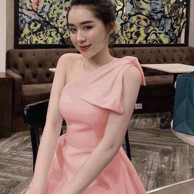 Đầm 1 bên vai