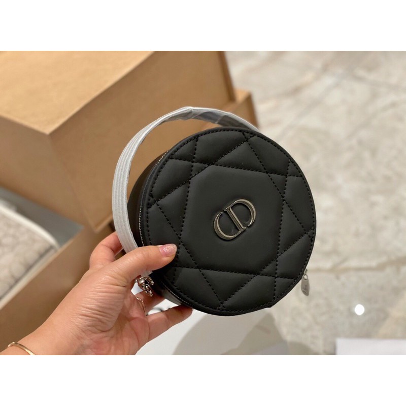 Túi xách nữ dáng tròn hộp bên trong có gương soi khoá kéo dior CD