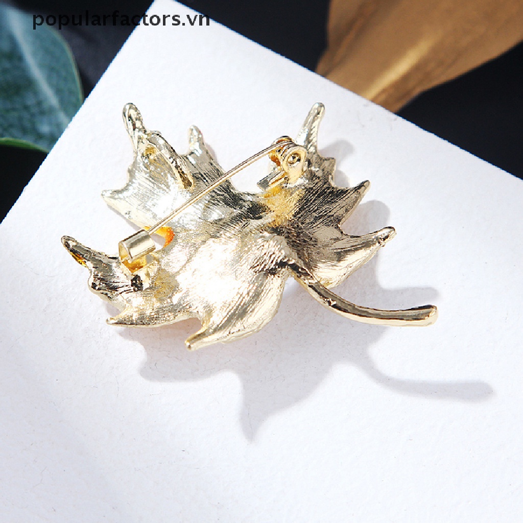Ghim Cài Áo Hình Lá Phong Đính Ngọc Trai Nhân Tạo Thời Trang