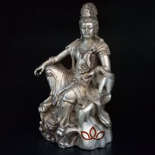 Tượng đồng Quán Tự Tại Bồ tát