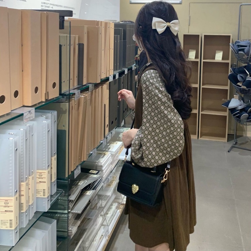 Bộ Áo Sơ Mi Cổ Búp Bê + Đầm Yếm Thiết Kế Mới Xinh Xắn Thời Trang Dành Cho Nữ