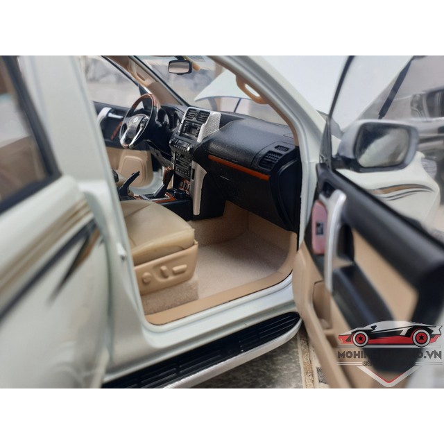 Xe mô hình Toyota Prado, tỉ lệ 1:18