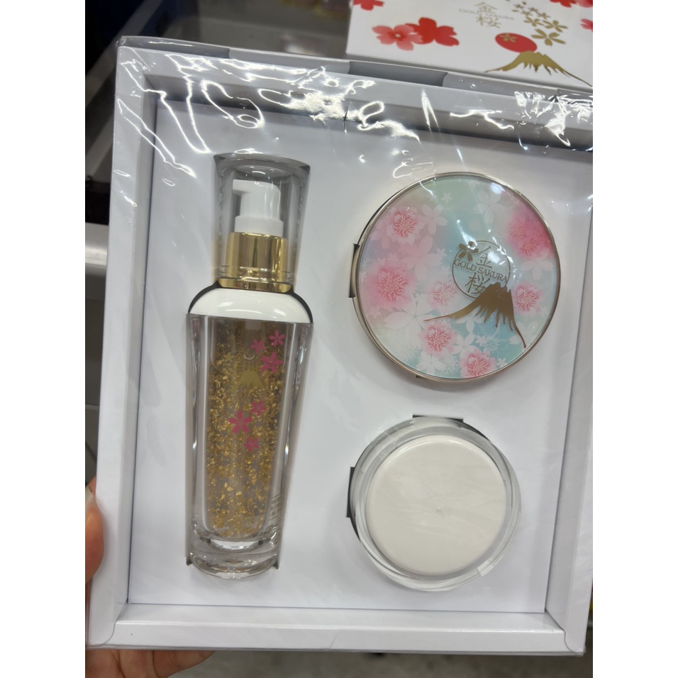 Mua 1 được 3 set PHẤN NƯỚC GOLD SAKURA  HOA ANH ĐÀO cao cấp