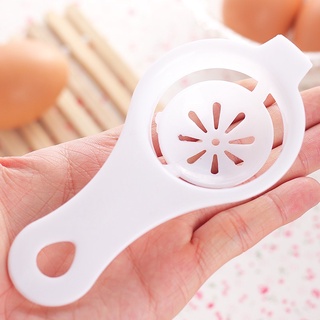 Dụng cụ tách lòng đỏ trứng, Tách trứng