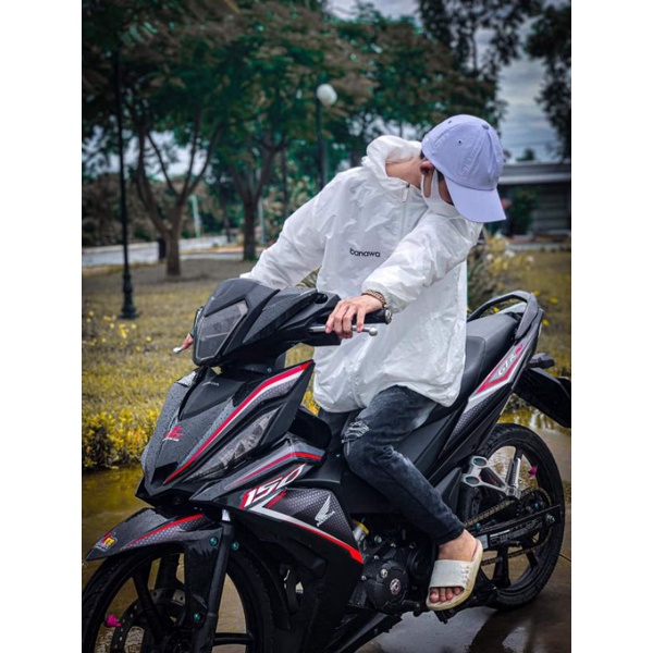 Tem rời winner v1 đen, tặng 1 set logo, tem 3 lớp không bay màu