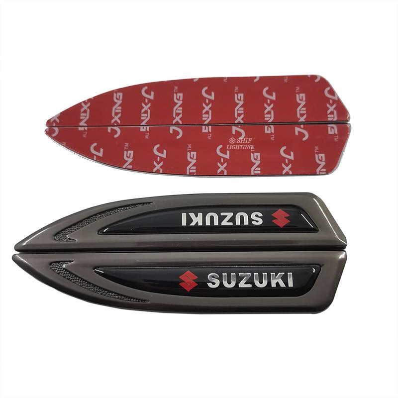FENDER SUZUKI Set 2 sticker kim loại dán trang trí xe ô tô
