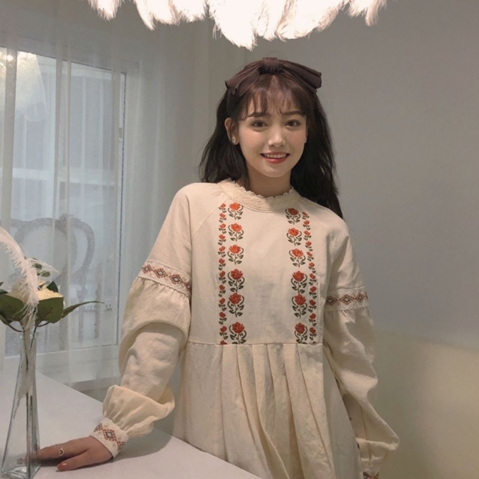 Đầm chữ A tay phồng dài qua gối thêu họa tiết cao cấp