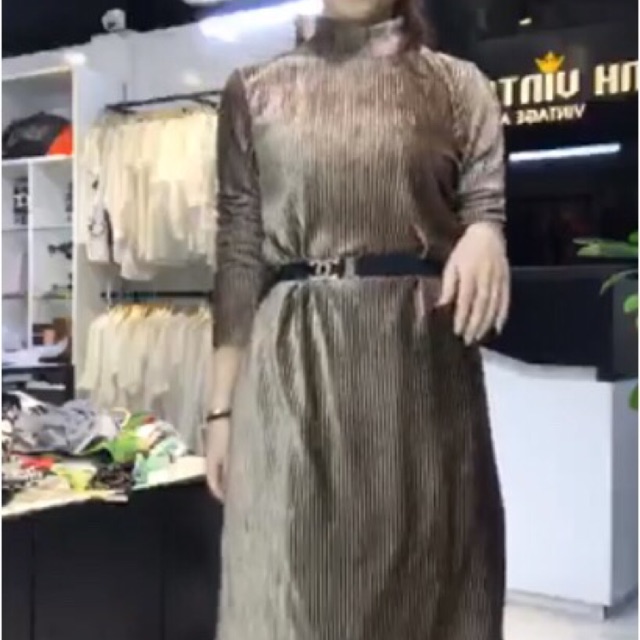 váy Hà Vi