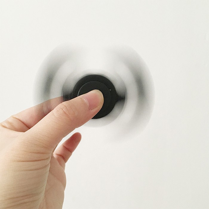 Spinner Người Dơi Siêu Cá Tính Kiểu 2 (Màu Sắc Ngẫu Nhiên)