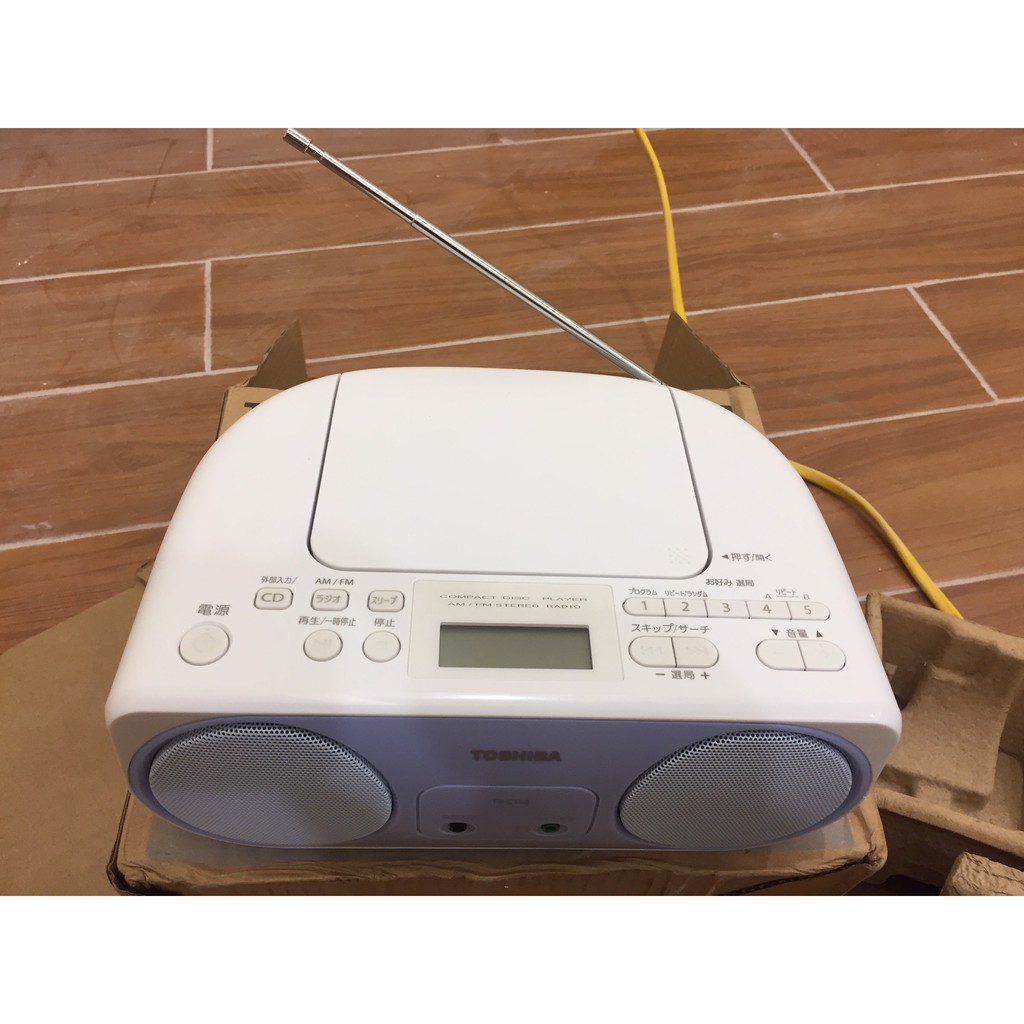 Xin phép phục vụ các Ae đài Toshiba radio cắp nách