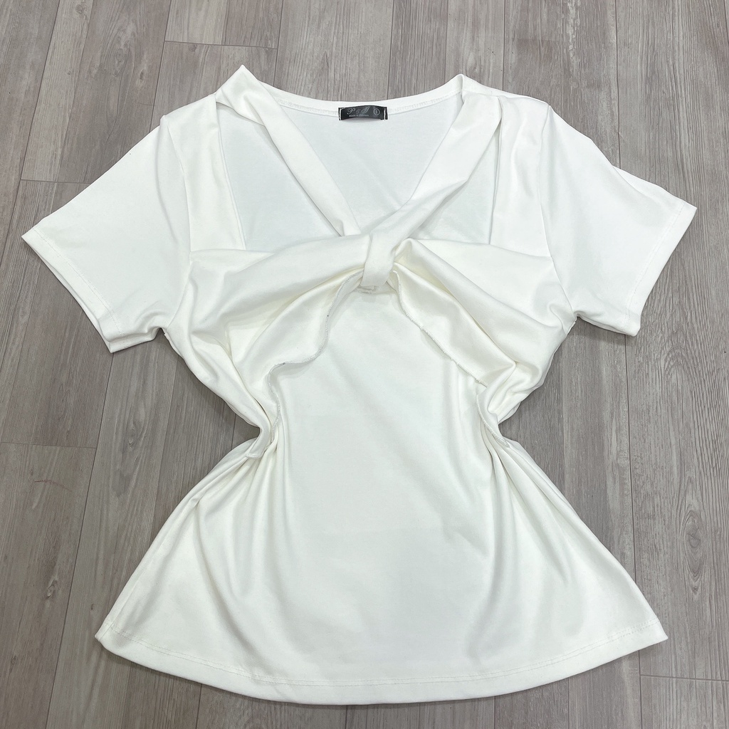 Áo thun Bigsize Cổ Vuông Kiểu Lên Phom Cực Dễ Thương MÃ A38