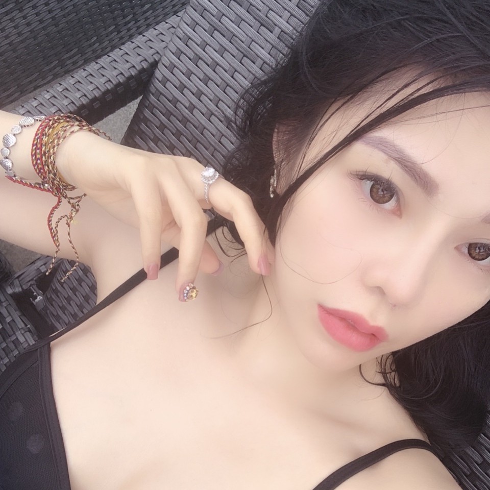 Mỹ Phẩm Độc Quyền