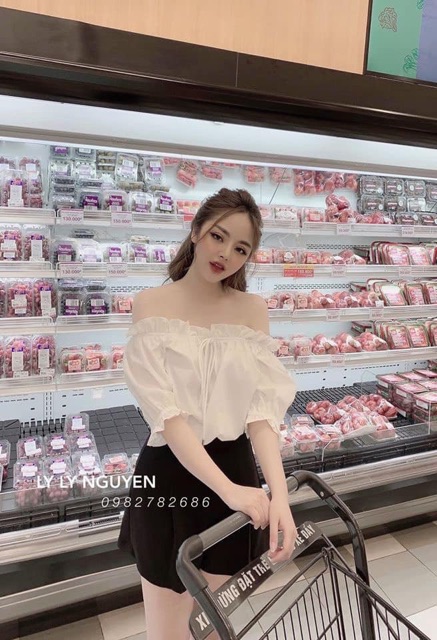 SET ÁO TRỄ VAI CROPTOP MIX QUẦN SOOC VẢI