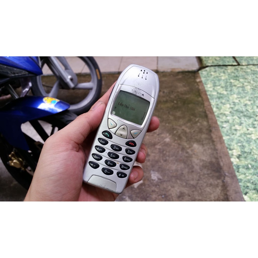 Điện thoại Nokia 6210 chính hãng màu bạc