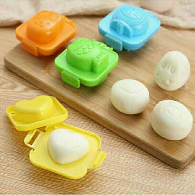 Khuôn làm cơm Bento cho bé