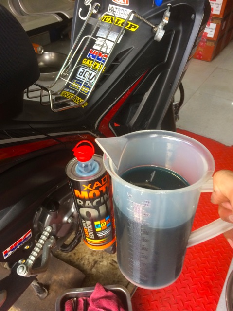 Nhớt Xado Moto Racing Oil 10W-40 Tặng Kèm Dây Móc Khoá Đẹp Siêu Chất