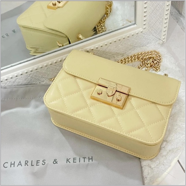 Túi Đeo Thời Trang CnK Xuân Hạ Khâu Quả Trám Mẫu 2022 Sành Điệu DC1701