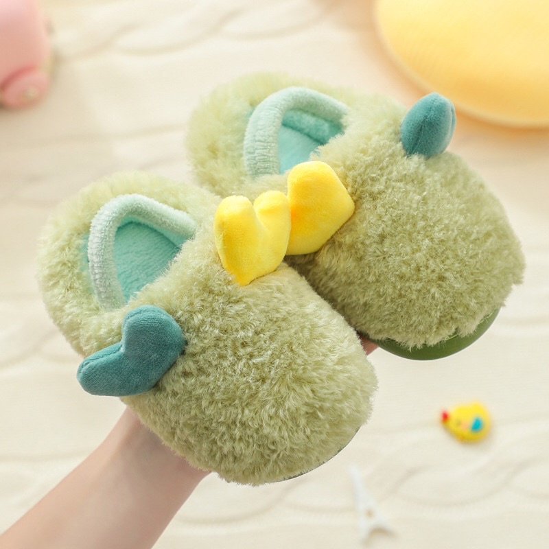 [Độc] Dép bông cho bé từ 1-3 tuổi có quai sau, chống trơn trượt, cực kì dễ thương