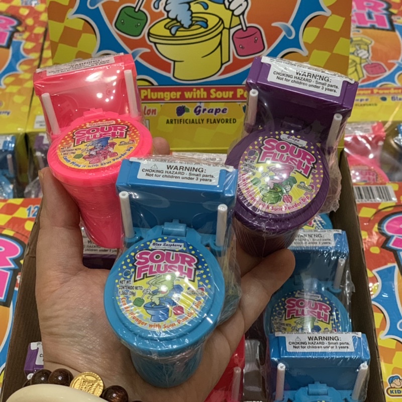 ( Giá sỉ mua nguyên khay 12 chiếc ) kẹo đồ chơi chấm mút hình bồn cầu sour flush 39g - Mỹ