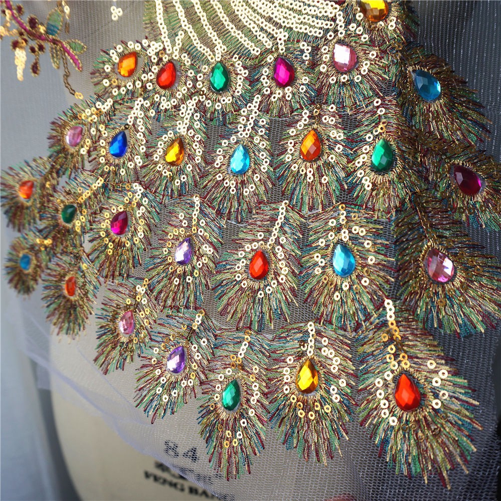 Miếng Vải Ren Thêu Hình Chim Công Đính Kim Sa Cầu Vồng Dùng Trang Trí Cổ Áo Cưới