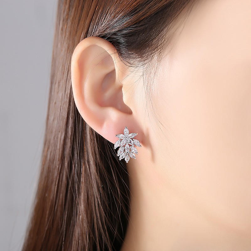 Star with the retro earrings micro-inlaid zircon trend fashion leaves creative wild earrings