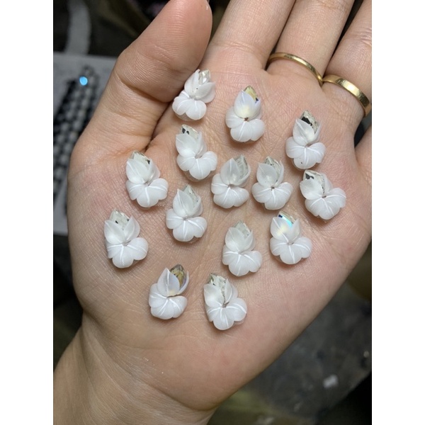 Hoa ly đá - Hoa bột nail mẫu mới