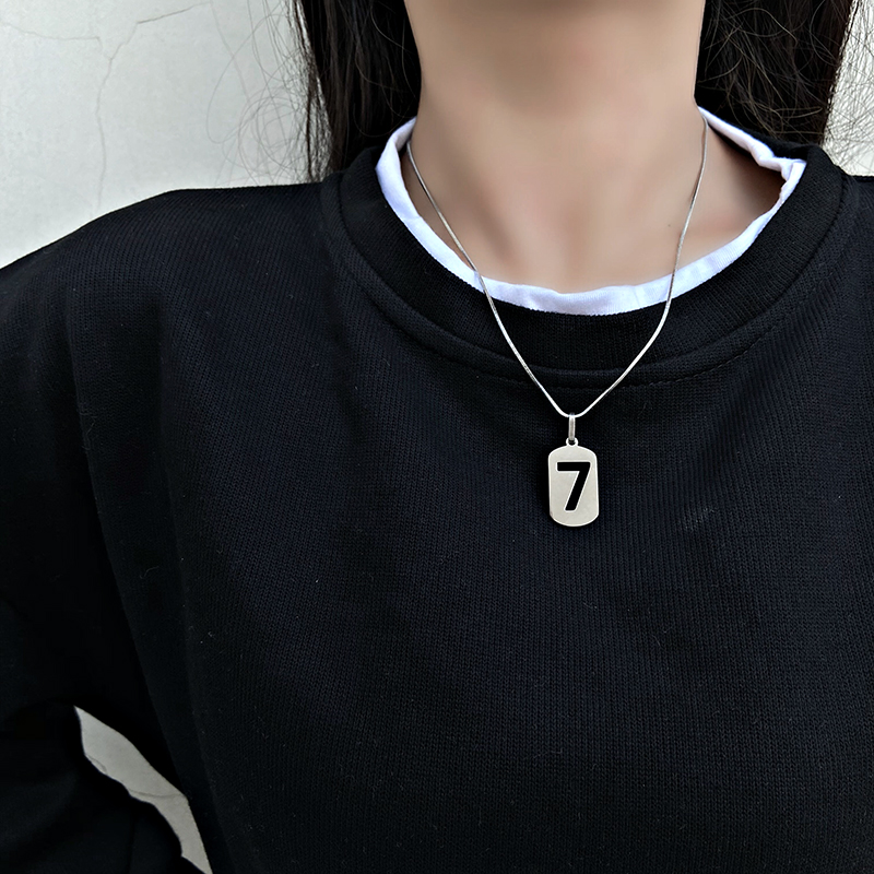 Dây chuyền 22664 bằng thép titan dáng dài mặt số 7 may mắn thời trang cho nam nữ / cặp đôi