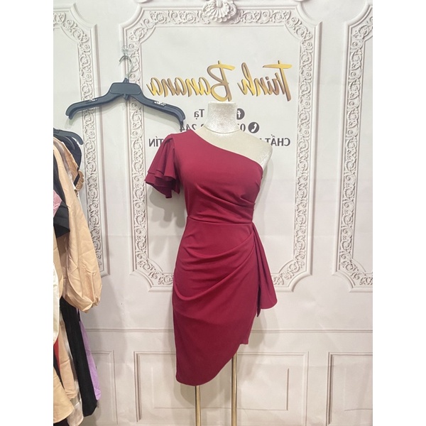 đầm body lệch vai