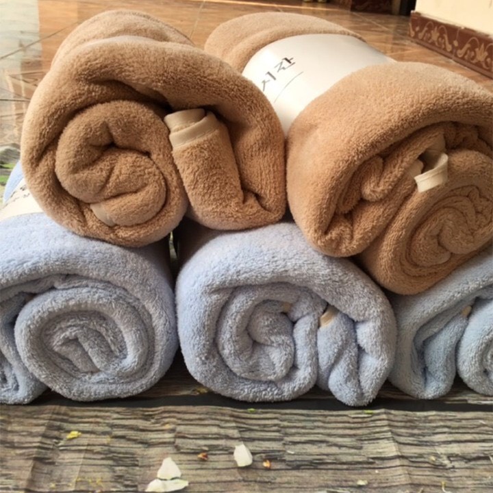 Khăn tắm lông cừu Hàn Quốc màu trơn sợi cotton size lớn 70x140cm, nặng 300g