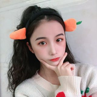 Cài tóc hình cà rốt