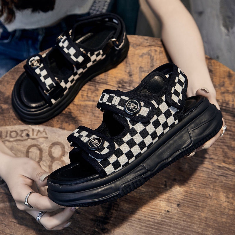 Giày Sandal Đế Mềm Dày Phong Cách Thời Trang Mùa Hè Dành Cho Nữ 2022