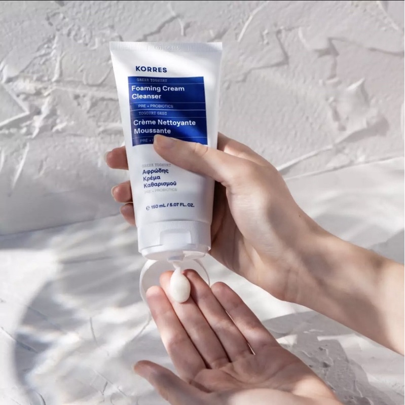 Sữa rửa mặt dịu nhẹ, lành tính Korres Greek Yoghurt Foaming Cream Cleanser