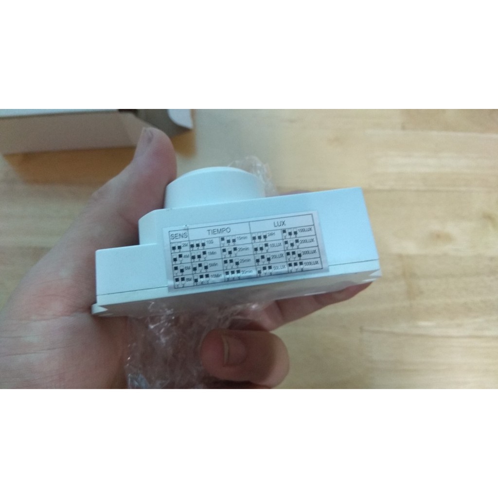 Công Tắc Cảm Biến Chuyển Động Radar Vi Sóng ( 1200w)