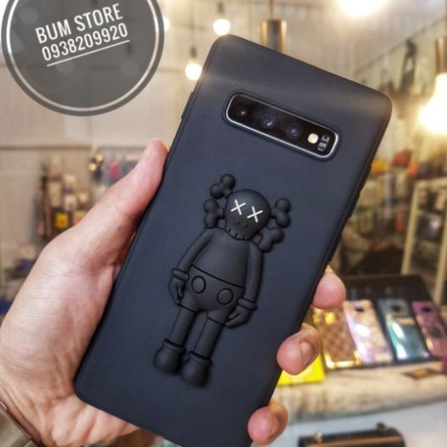 ỐP LƯNG SAMSUNG NOTE 10 PLUS / NOTE 10 / S10 / S10 Plus / S9 Plus / S8 Plus / S9 Logo KAWS Nổi 3D