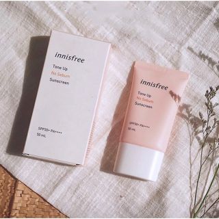 Kem chống nắng innisfree tone up