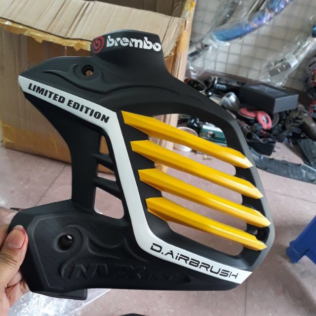 Ốp két nước nhựa cho NVX 2017-2021.