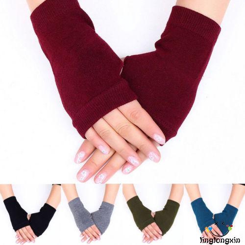 Đôi găng tay chất liệu len cashmere hở ngón giúp giữ ấm trong mùa đông cho nữ