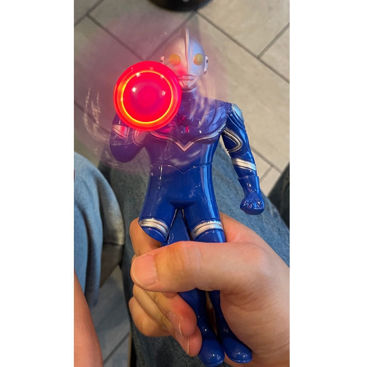 Quạt Điện Cầm Tay Mini Siêu Nhân Ultraman Có Đèn Phát Sáng Kích Thước Nhỏ Cho Bé Trai Và Bé Gái