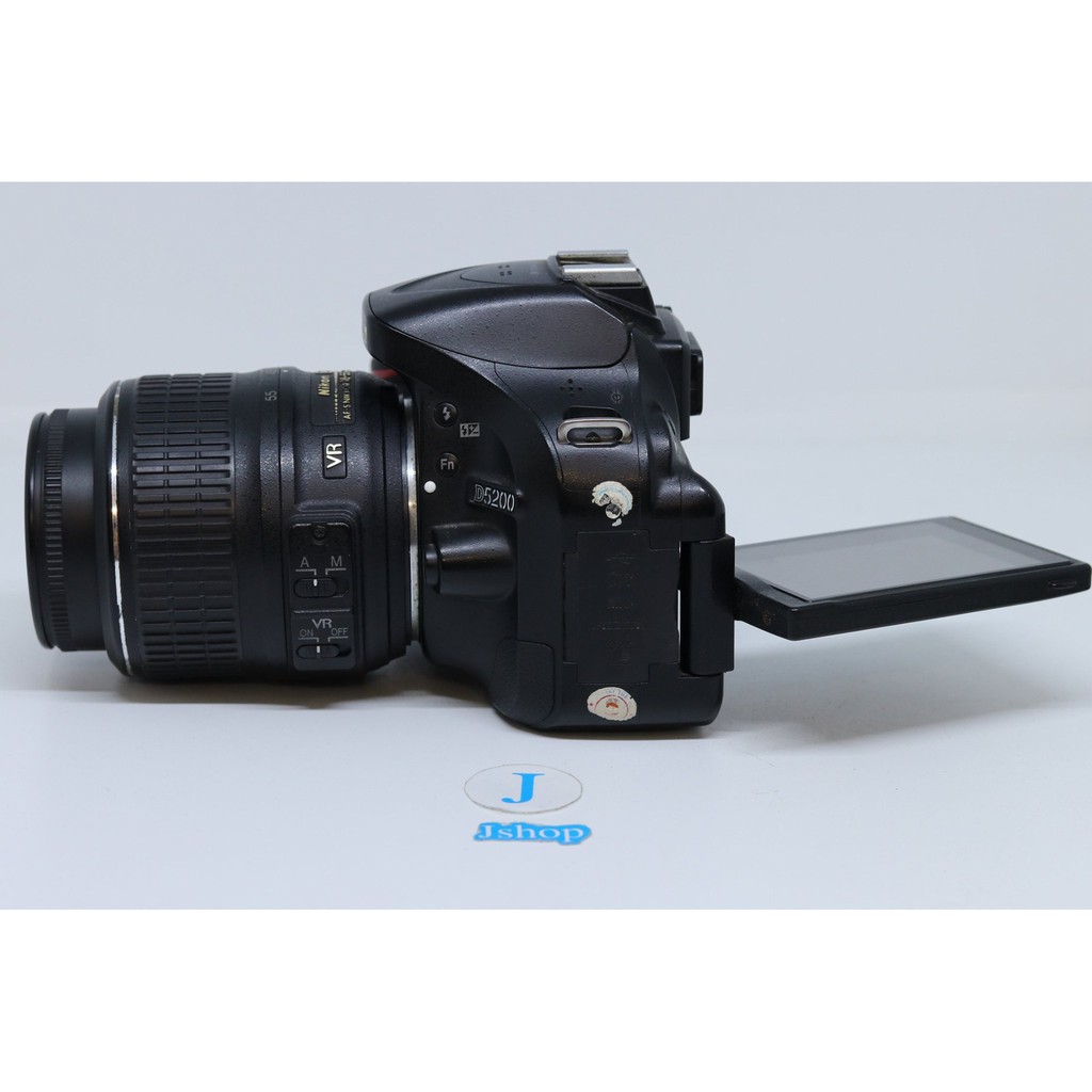 Máy ảnh Nikon D5200 ống kính 18-55 VR