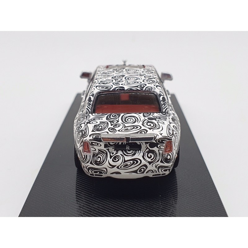 Xe Mô Hình Rolls-Royce Phantom 1:64 Collector's Model (Trắng Hoạ Tiết Đen)